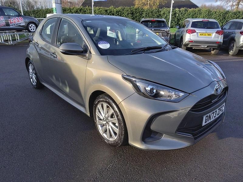 Used Toyota Yaris Hybrid 2023 Bronze Hatchback
