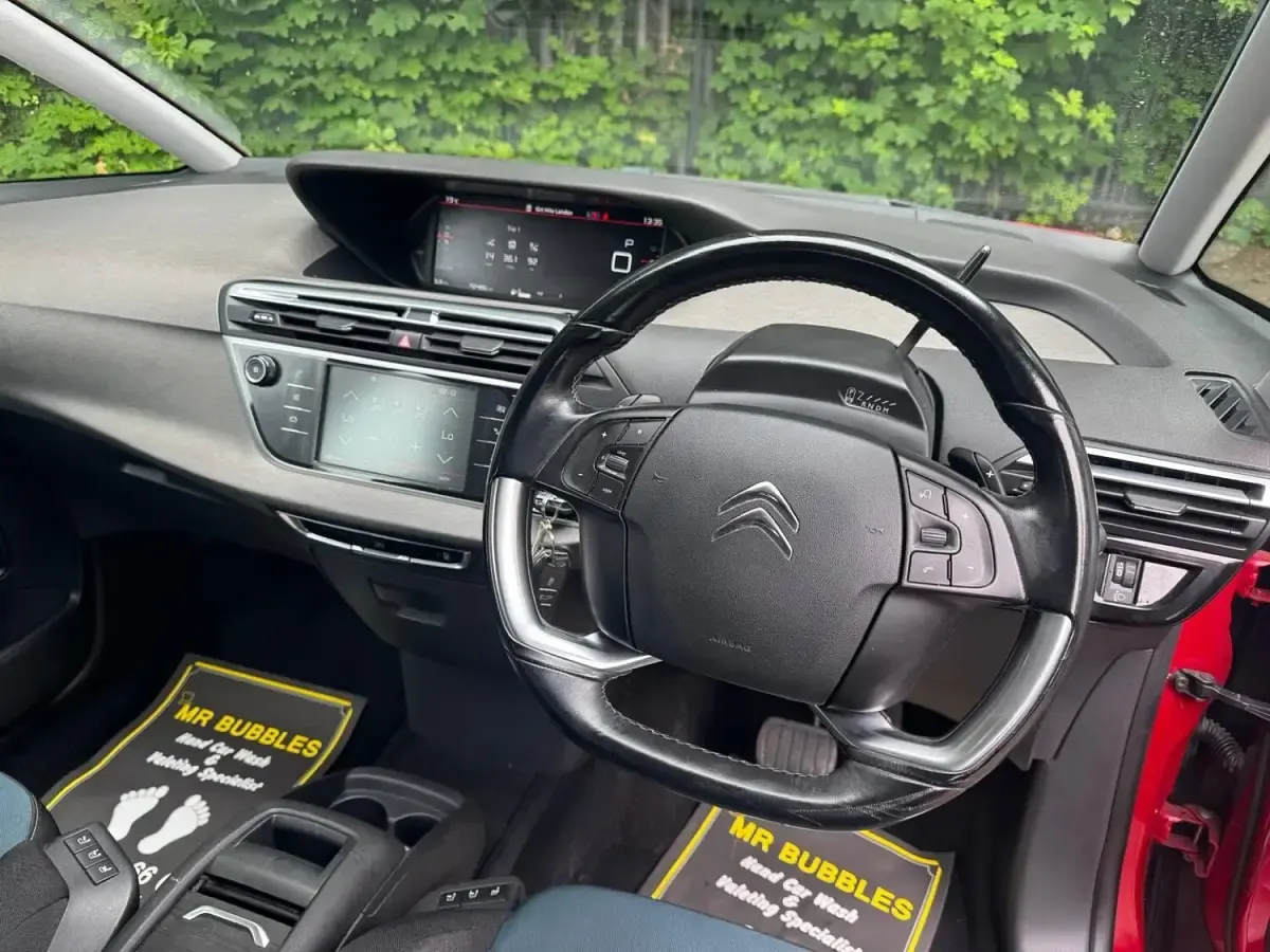 Used Citroën C4 Picasso Feel 2017 Red MPV