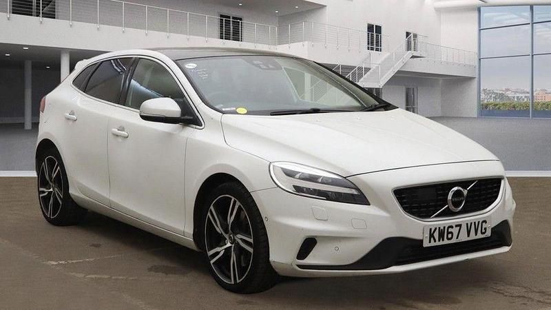White Used 2017 Volvo V40 R-Design Pro Estate | £11,695 (Fair price) - Image 1/2