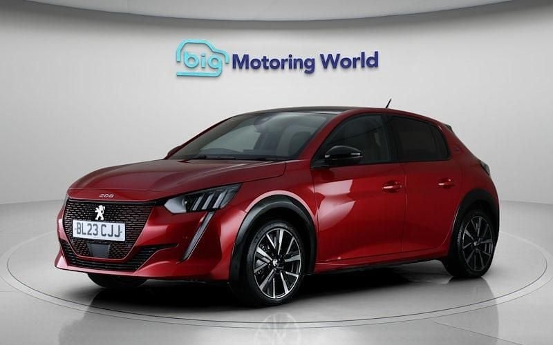 Used Peugeot e-208 GT 100 kW (136 HP) 2023 Red Hatchback