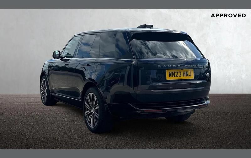 Used Land Rover Range Rover SE 434 HP (319 kW) 2023 Blue SUV