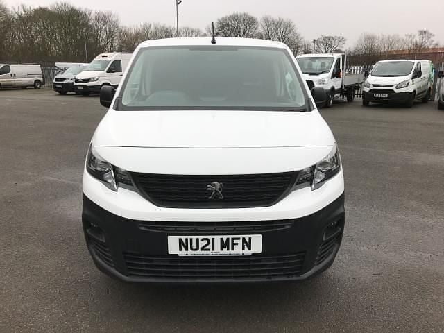 Used Peugeot Partner 2021 White MPV