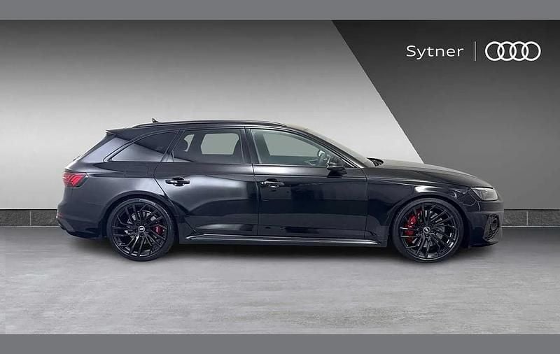 Used Audi RS4 Design 444 HP (326 kW) 2024 Black Estate