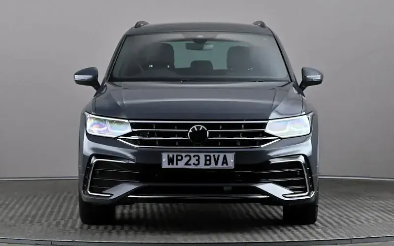 Used VW Tiguan R-line 245 HP (180 kW) 2023 Grey SUV
