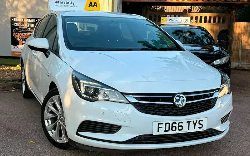 Used Vauxhall Astra S 105 HP (77 kW) 2016 Hatchback
