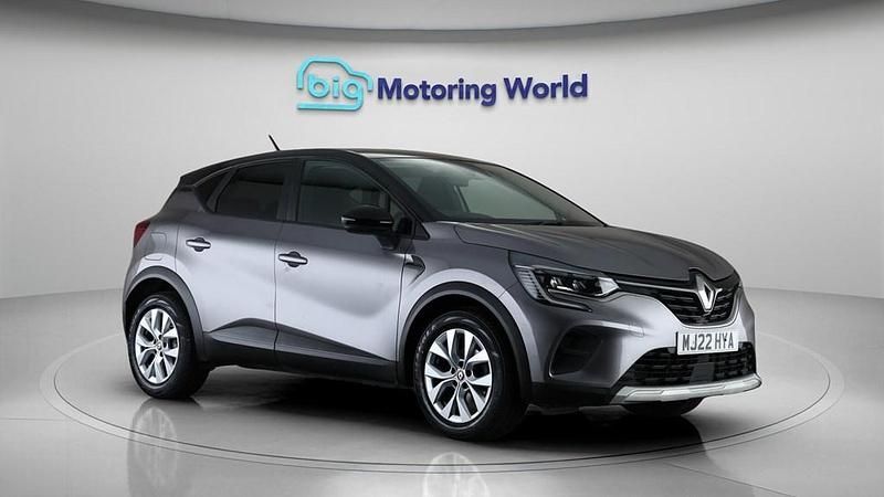 Used Renault Captur Iconic 90 HP (66 kW) 2022 Grey/black SUV