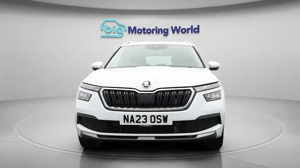 Used Skoda Kamiq SE L Executive 150 HP (110 kW) 2023 White SUV