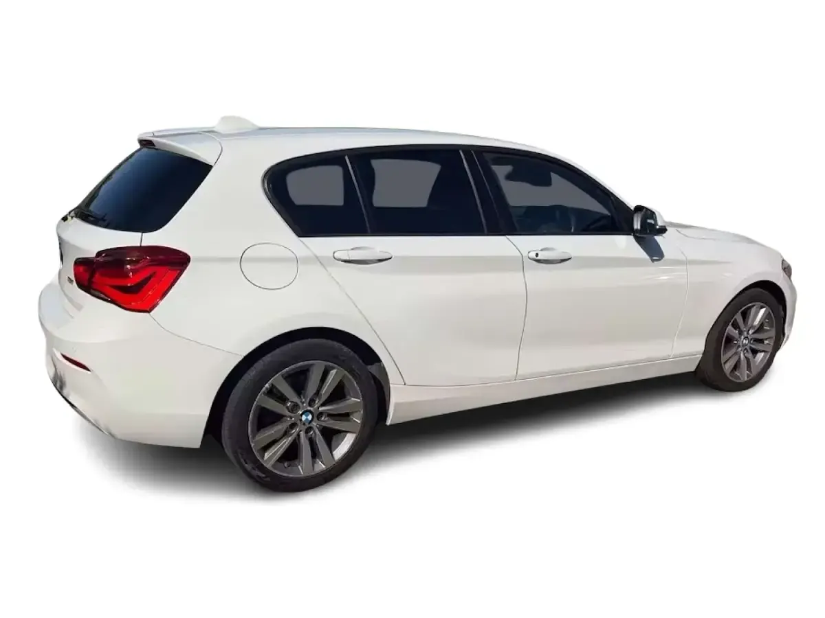 Used BMW 118 Sport Line 136 HP (100 kW) 2017 White Hatchback