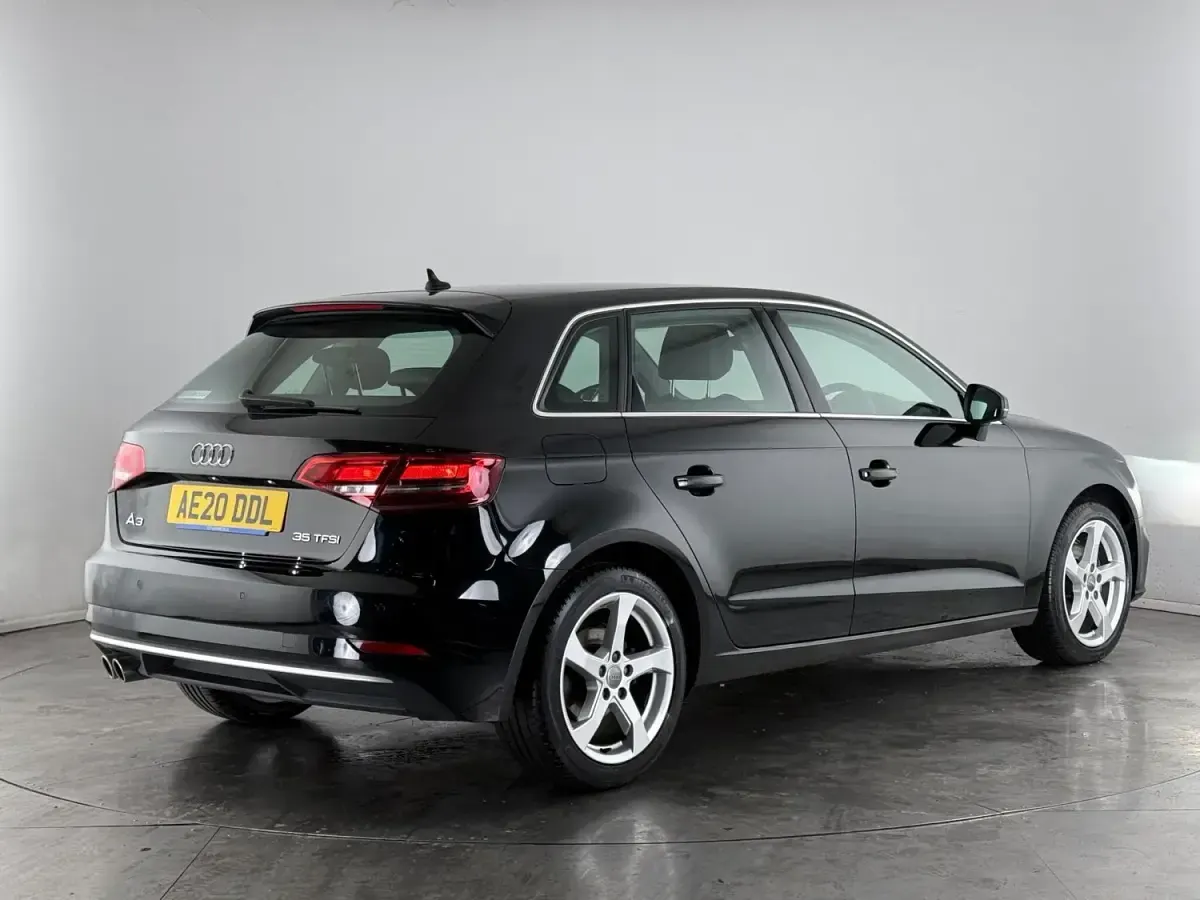 Usado Audi A3 Sportback Sport 2023 Cinzento Citadino