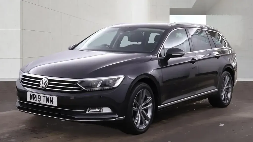 Used VW Passat GT 150 HP (110 kW) 2019 Grey Estate