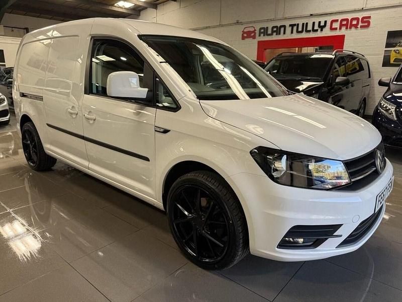 White Used 2017 VW Caddy Maxi Highline MPV | £16,950 (A bit pricey) - Image 1/4