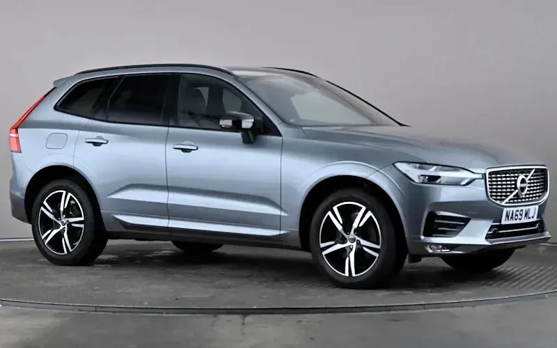 Used Volvo XC60 R-Design 190 HP (139 kW) 2019 SUV