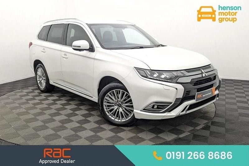 Used Mitsubishi Outlander 209 HP (153 kW) 2018 White SUV