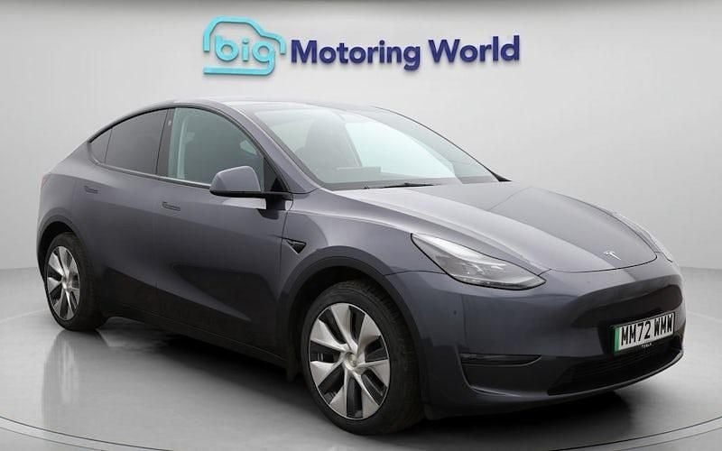 Used 2025 Tesla Model Y Long Range AWD SUV | £23,300 (Super price) - Image 1/4