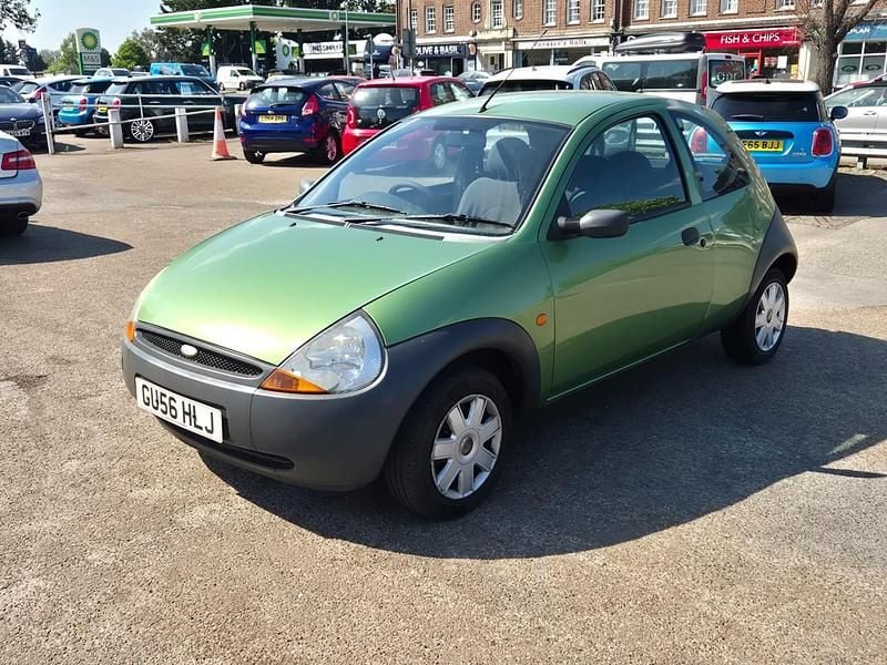 Usado Ford Ka 70 HP (51 kW) 2006 Verde Citadino