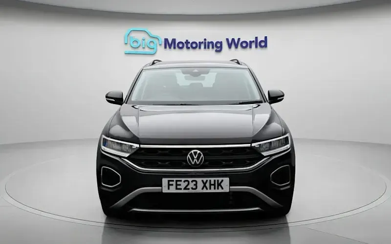 Usado VW T-Roc S 110 HP (80 kW) 2023 Preto SUV