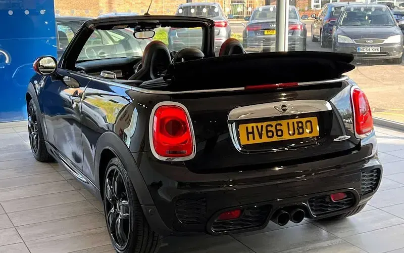 Second-hand Mini John Cooper Works Cabriolet 231 CP (169 kW) 2017 Cabrio