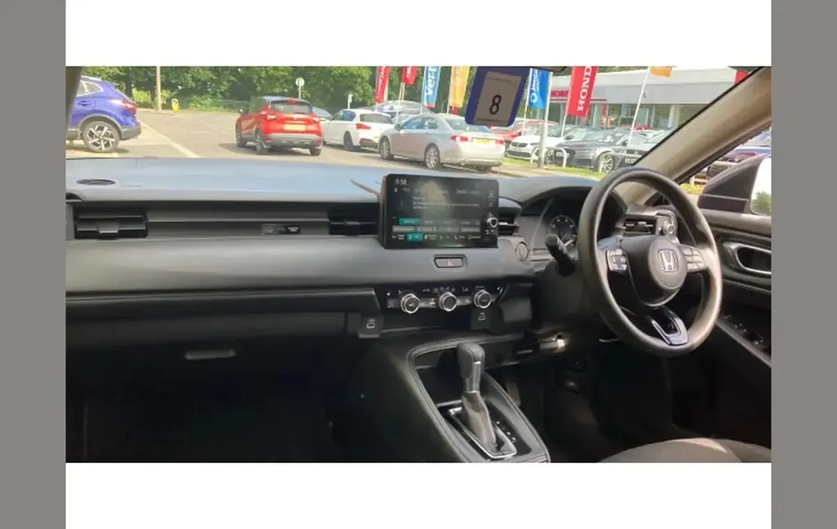 Used Honda HR-V Elegance 128 HP (94 kW) 2022 Grey SUV