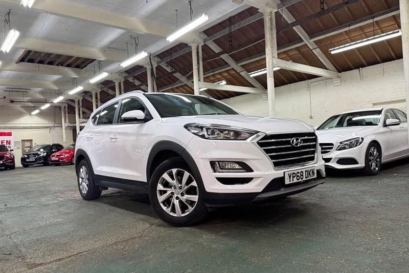 Used Hyundai Tucson SE 115 HP (84 kW) 2018 White SUV