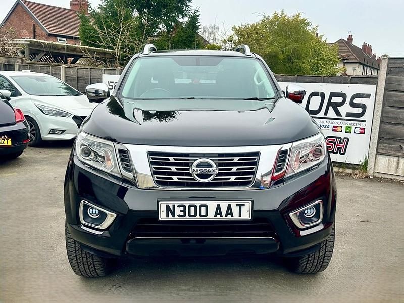 Used Nissan Navara 190 HP (139 kW) 2019 Black Pickup