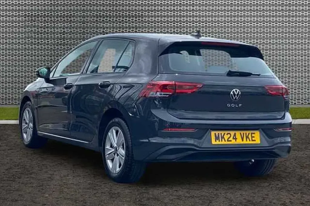 Used VW Golf VIII 130 HP (95 kW) 2024