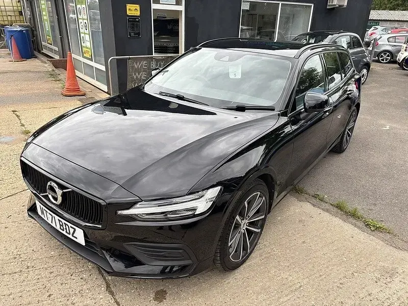Used Volvo V60 Momentum 2021 Black Estate