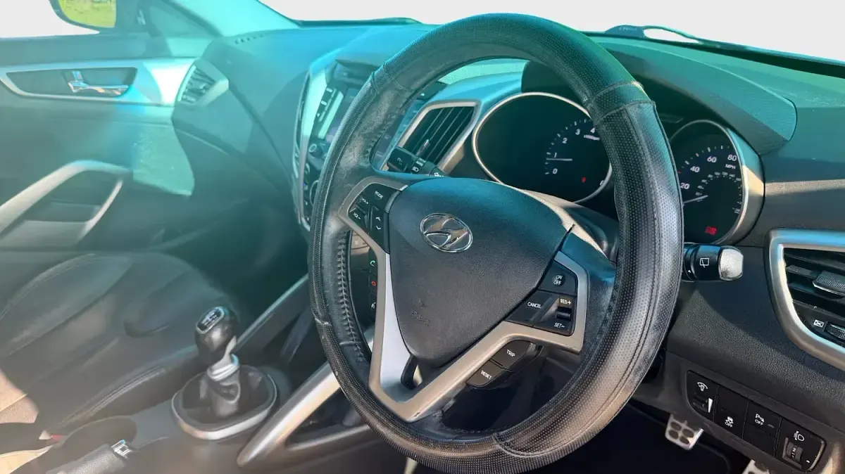 Used Hyundai Veloster Sport 140 HP (102 kW) 2013 Black Hatchback