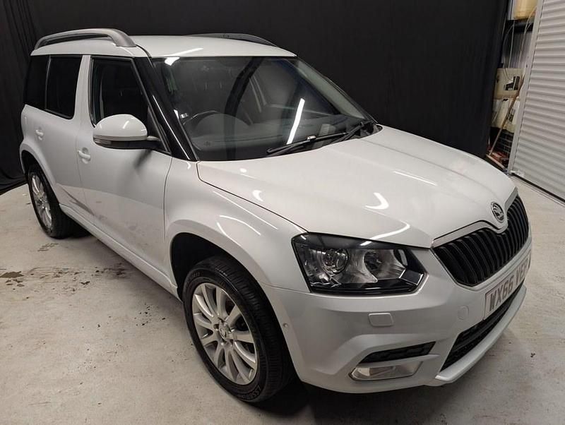 Used Skoda Yeti SE L 110 HP (80 kW) 2016 White SUV