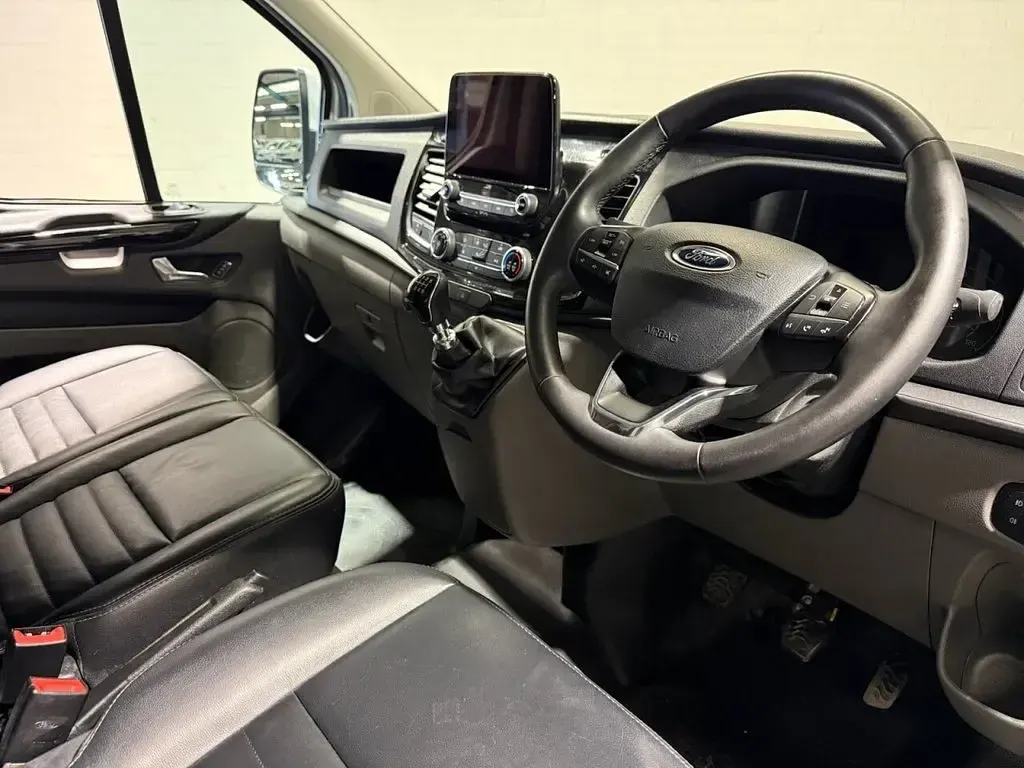 Used Ford Transit Custom 130 HP (95 kW) 2023 White Van