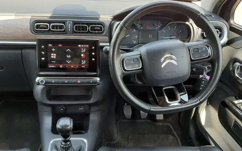 Used Citroën C3 Shine 102 HP (75 kW) 2021 Black Hatchback