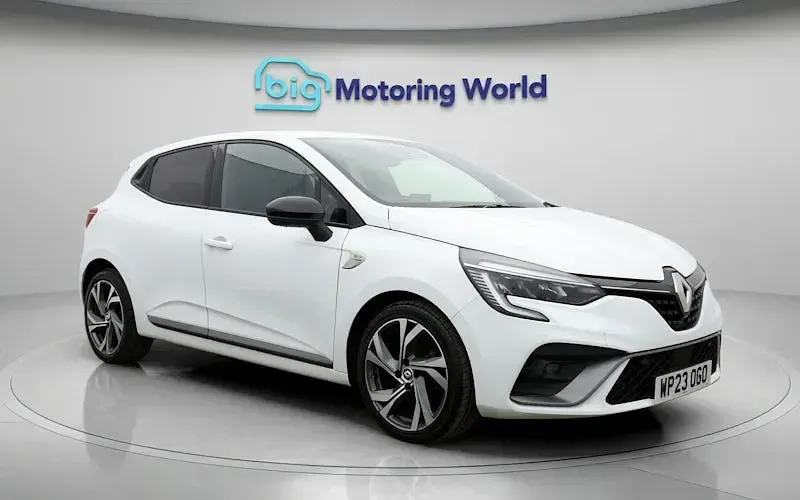 Used Renault Clio RS Line 90 HP (66 kW) 2023 White Hatchback