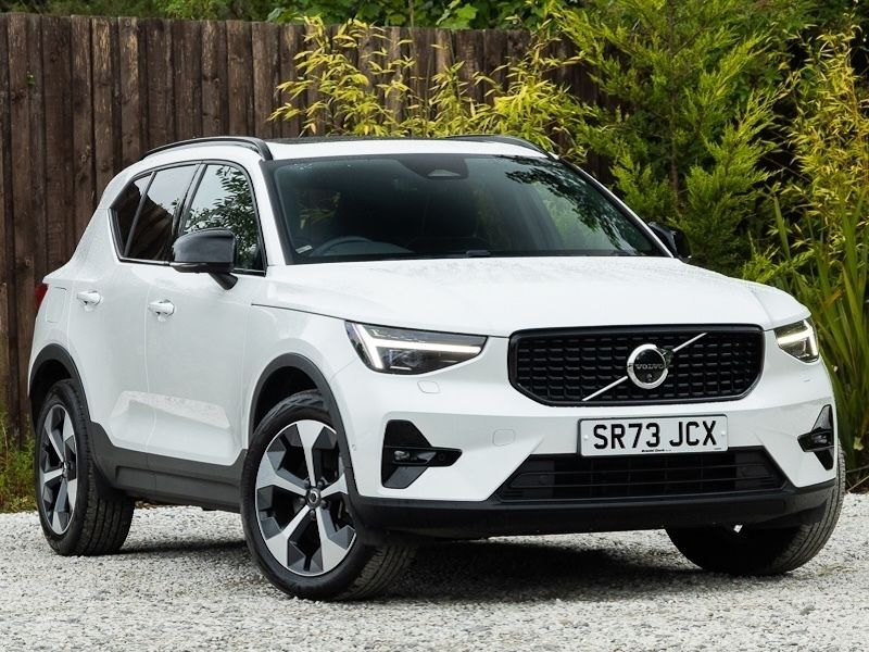 Used Volvo XC40 Ultimate 197 HP (144 kW) 2024 White SUV