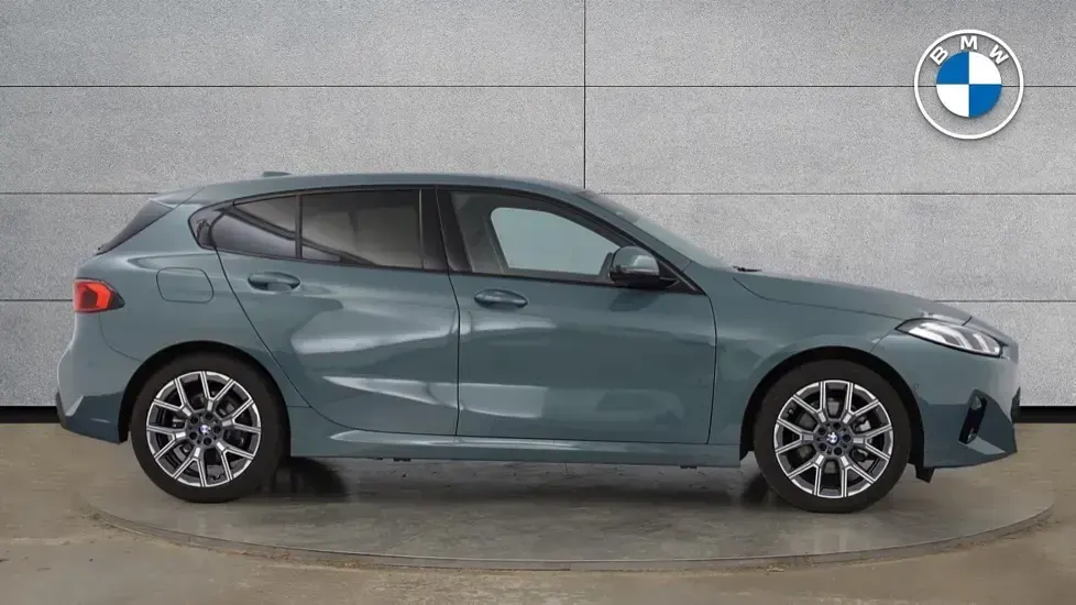 Used BMW 120 Sport Line 168 HP (123 kW) 2025 Green Hatchback