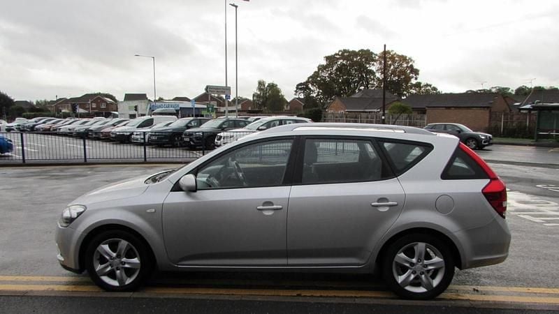 Used Kia Ceed 2012 Silver Hatchback