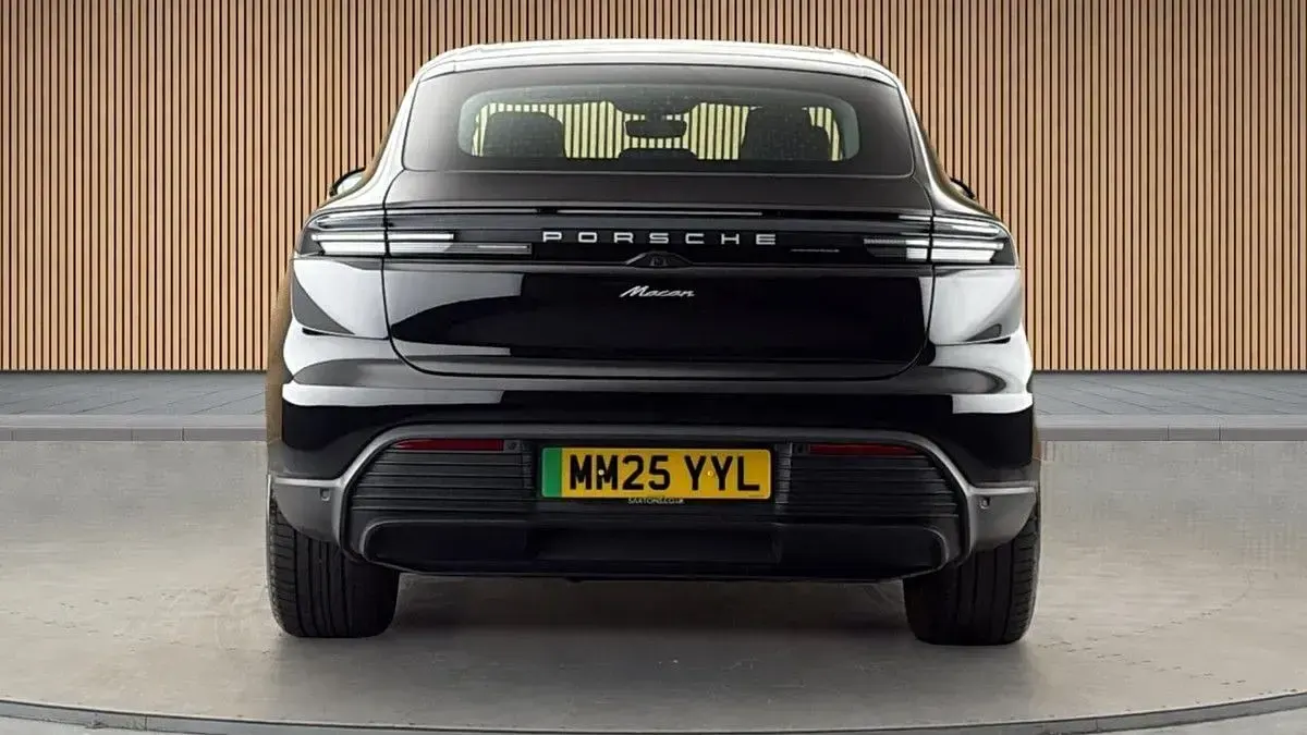 Used Porsche Macan 264 kW (360 HP) 2025 Black SUV