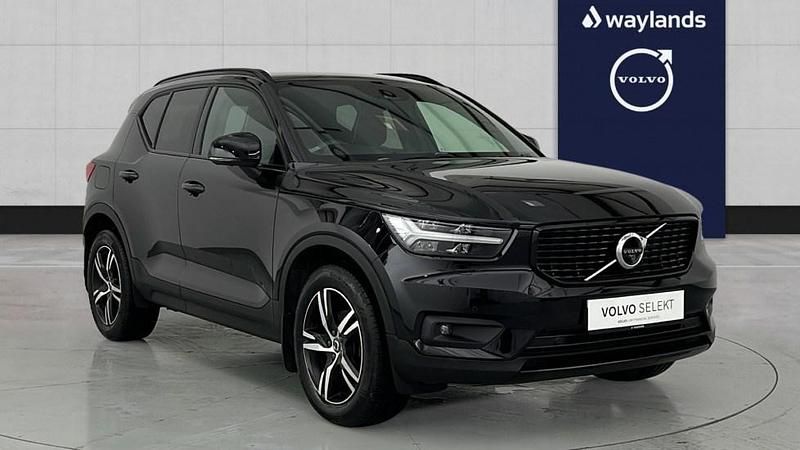 Black Used 2018 Volvo XC40 R-Design SUV | £19,791 (Fair price) - Image 1/4