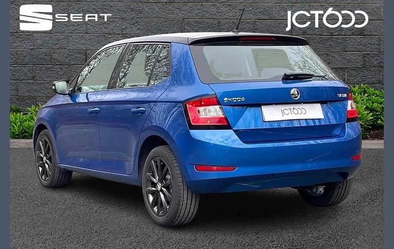 Used Skoda Fabia Colour Edition 94 HP (69 kW) 2018 Blue Hatchback