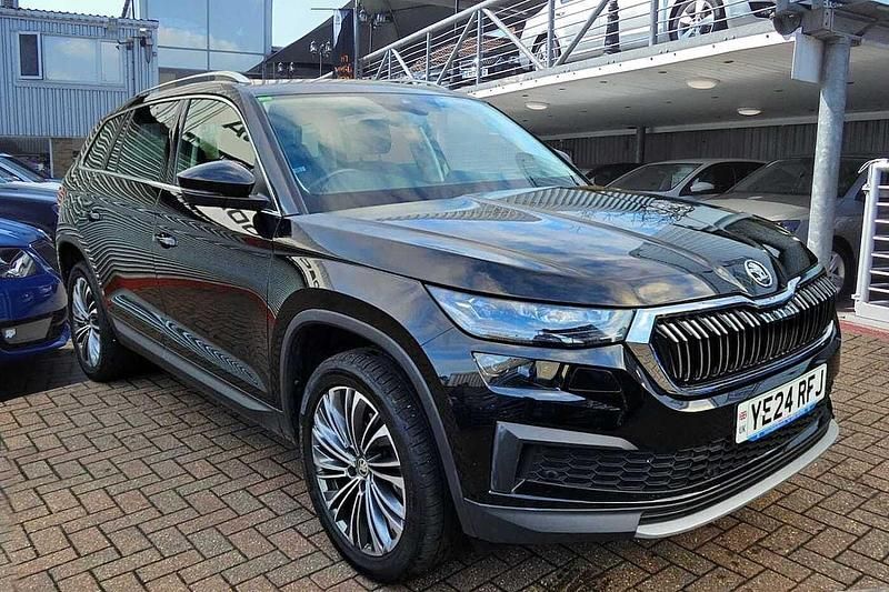 Black magic pearl effect Used 2024 Skoda Kodiaq SE L Executive SUV | £28,280 (Good price) - Image 1/4