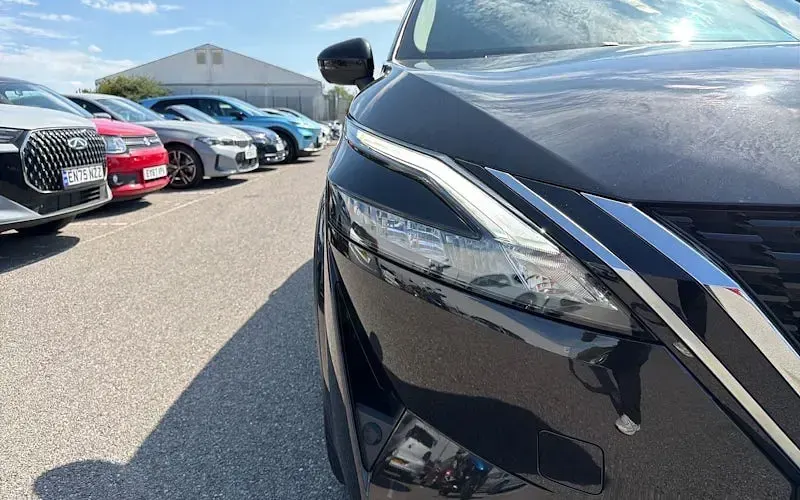 Used Nissan Qashqai N-Connecta 140 HP (102 kW) 2022 Black SUV