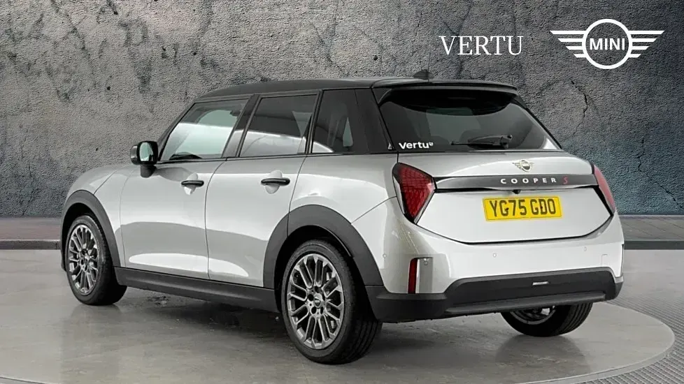 Used Mini Cooper S Hatch 201 HP (147 kW) 2025 Silver Hatchback