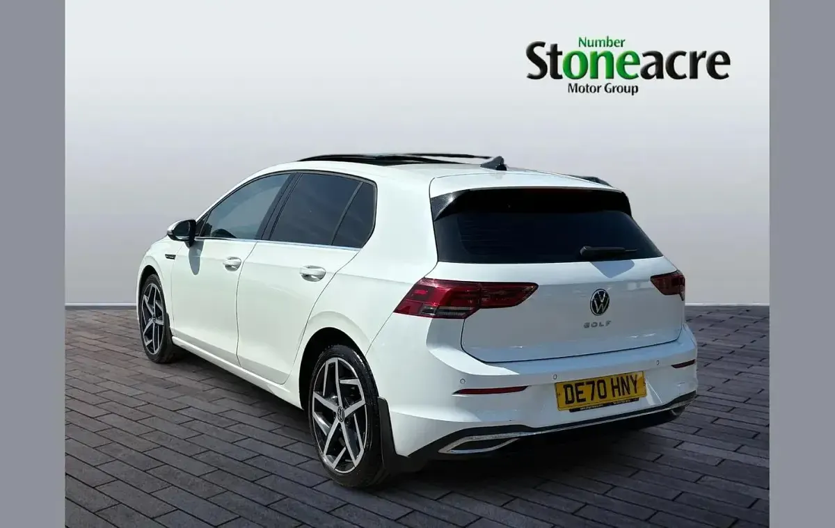 Used VW Golf VIII Style 147 HP (108 kW) 2020 White Hatchback