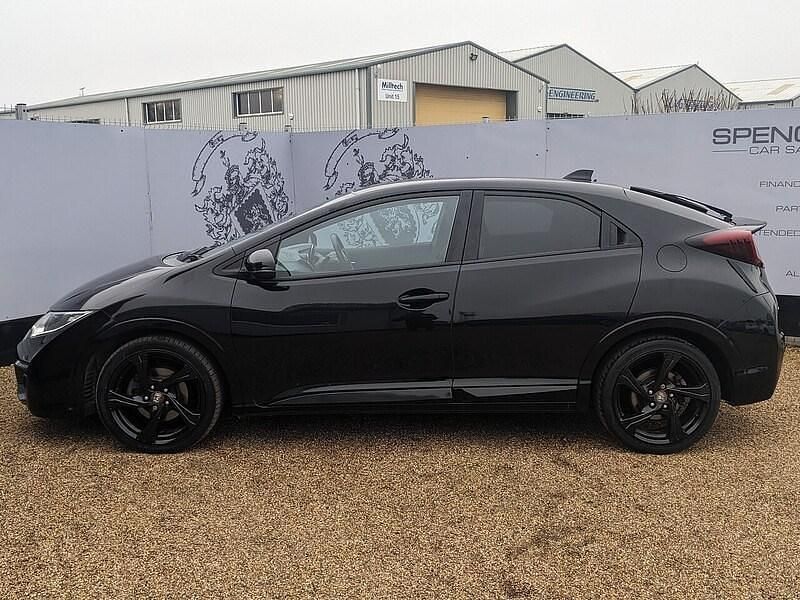 Used Honda Civic Sport 120 HP (88 kW) 2017 Black Hatchback