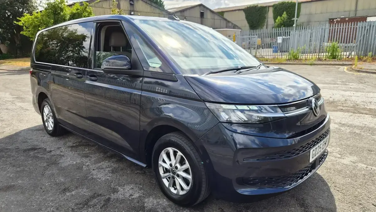 Used VW Multivan Life 150 HP (110 kW) 2025 Blue MPV