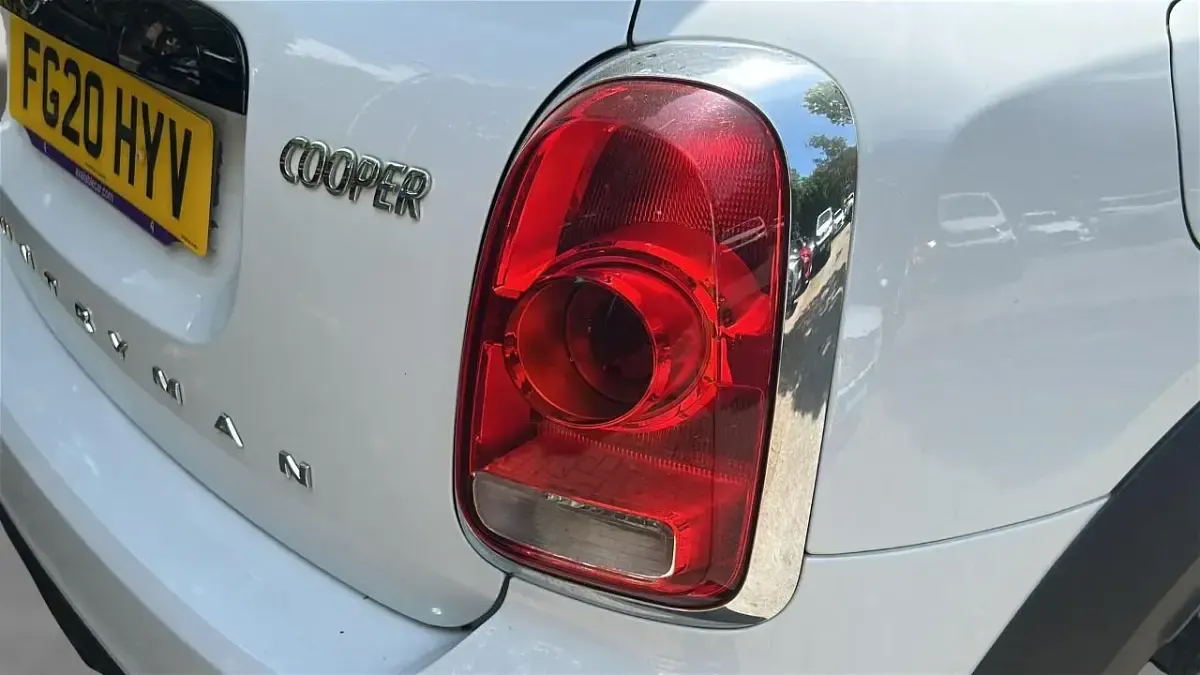 Used Mini Cooper Countryman Sport 134 HP (98 kW) 2020 White SUV