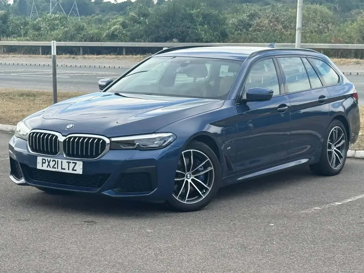 Used BMW 530e M Sport 287 HP (211 kW) 2021 Blue Estate