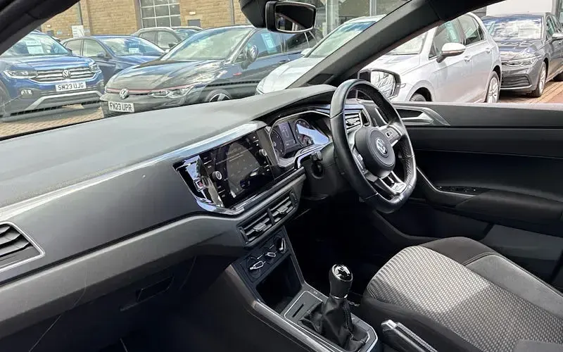 Used VW Polo R-line 95 HP (69 kW) 2021 Black Hatchback