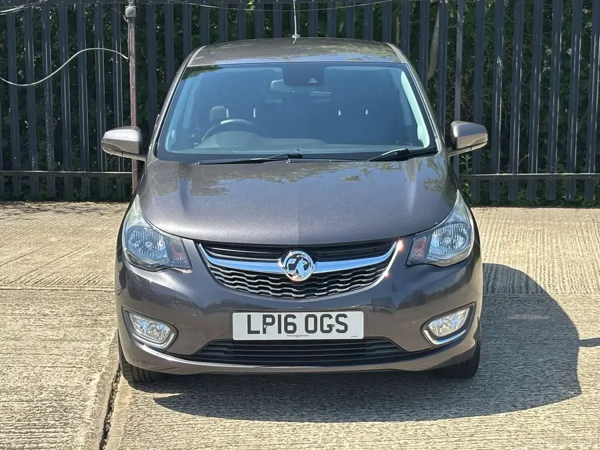 Used Vauxhall Viva 75 HP (55 kW) 2016 Grey Hatchback