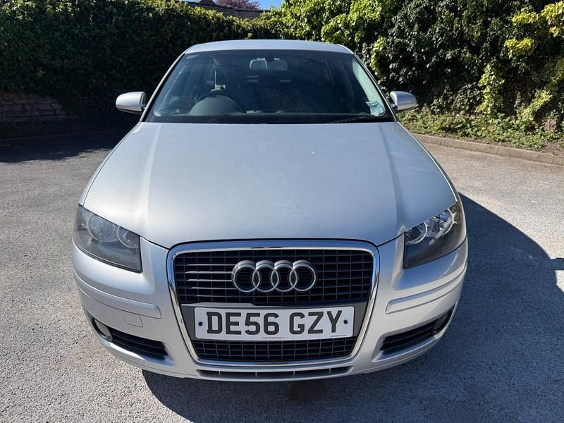 Begagnad Audi A3 2006 Silver Halvkombi