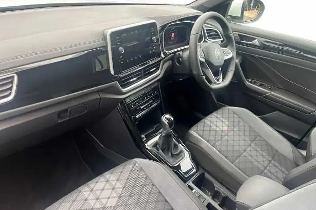 Used VW T-Roc 150 HP (110 kW) 2026 SUV