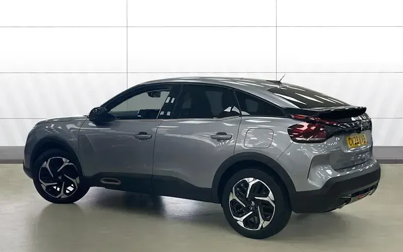 Usado Citroën C4 PureTech 131 HP (96 kW) 2023 Cinzento SUV